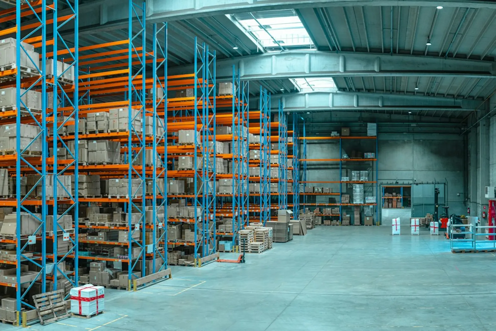 Depo ve fabrika için kamera ve yangın alarmı yerleşimi